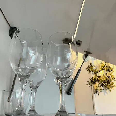 Renovated Calm Close To Center And Free Parking Apartmán