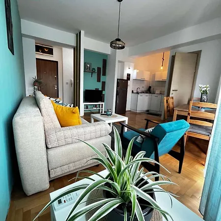 Color Loft - Center *