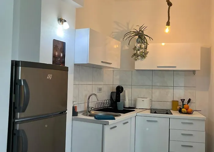 Apartment Renovated Calm Close To Center And Free Parking Skopje