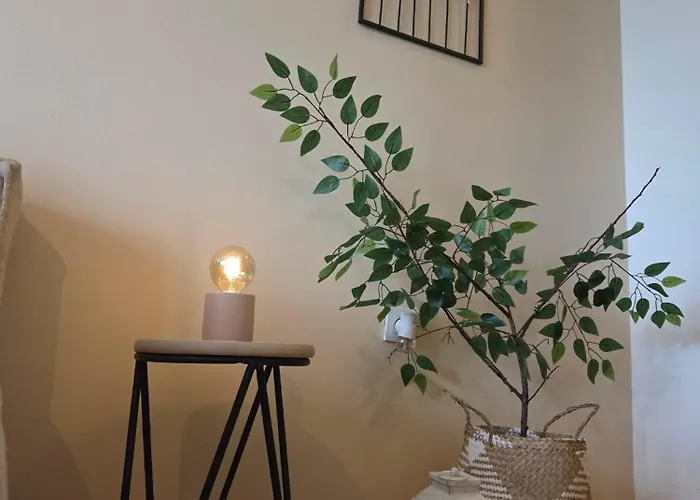 Renovated Calm Close To Center And Free Parking *